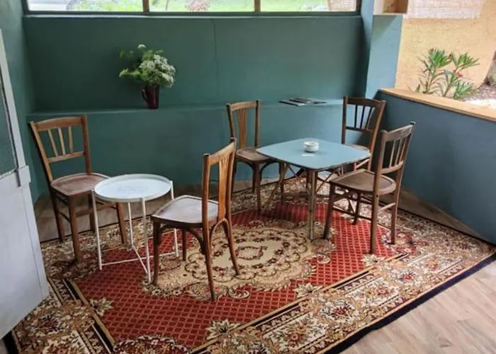 Chez Josette Caravane Le Sorbier Lascaux